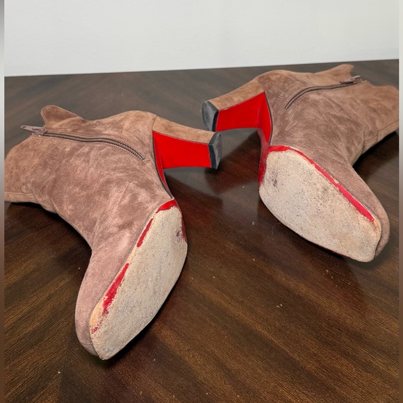Christian Louboutin Brown Ankle Boots with Chunky Heel - Picture 4 of 4